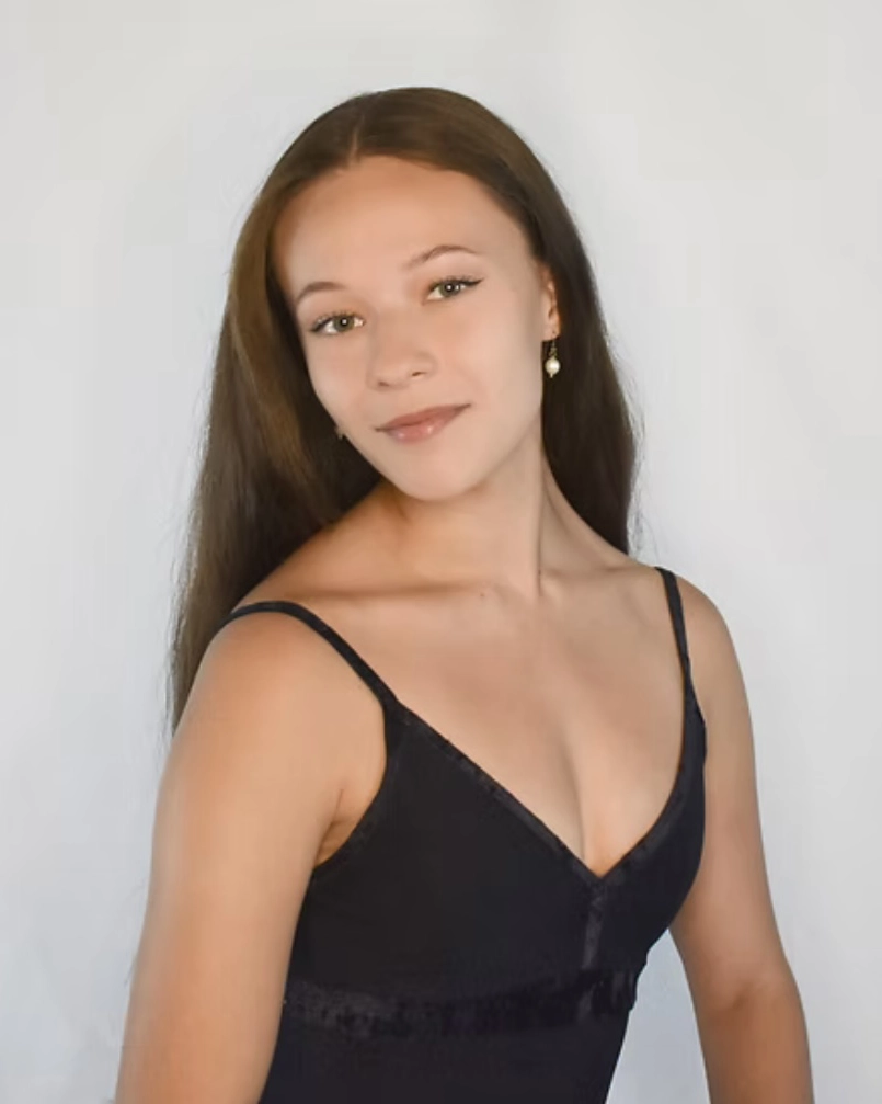 Emery Newton headshot