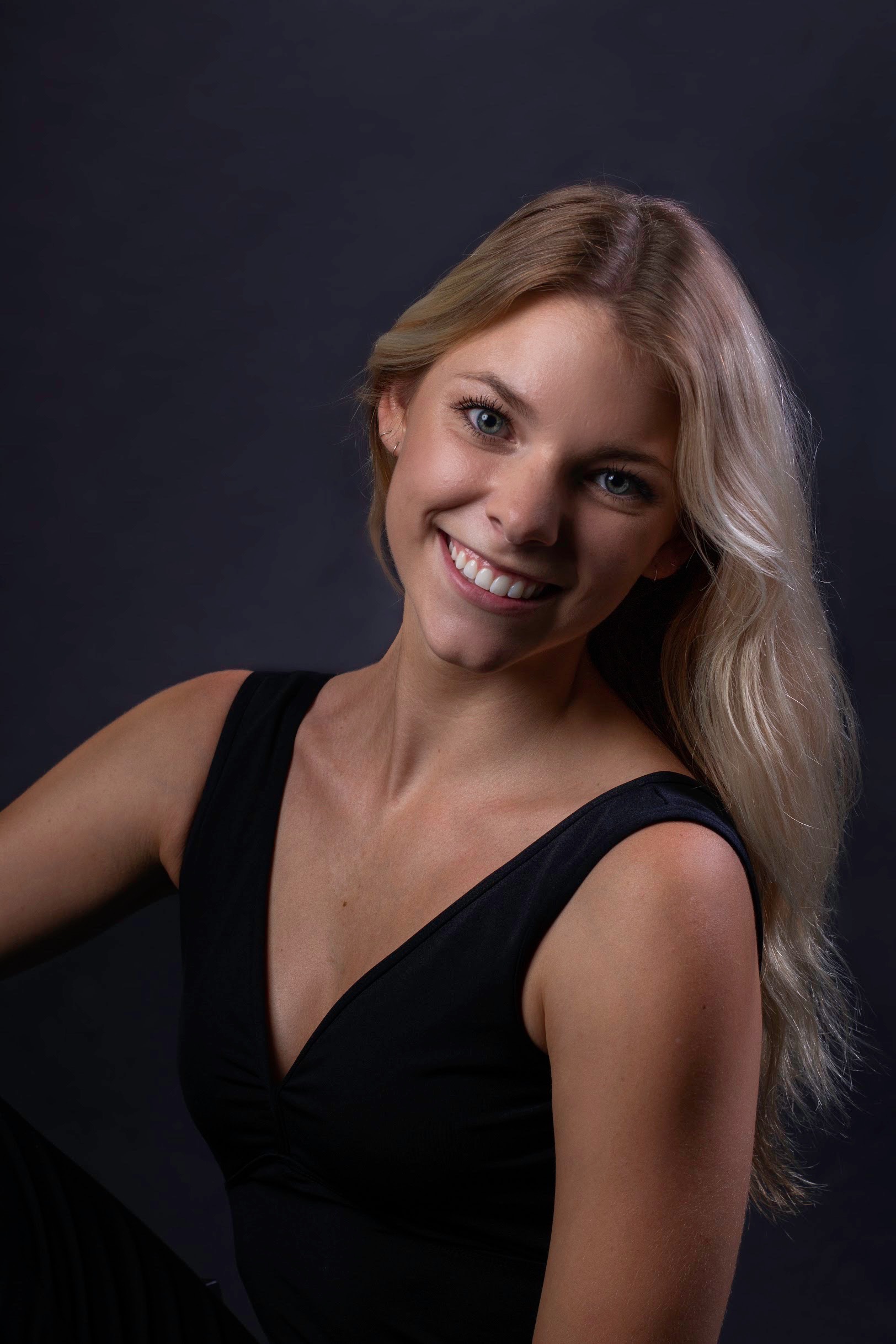 Chelsea Kuhn headshot